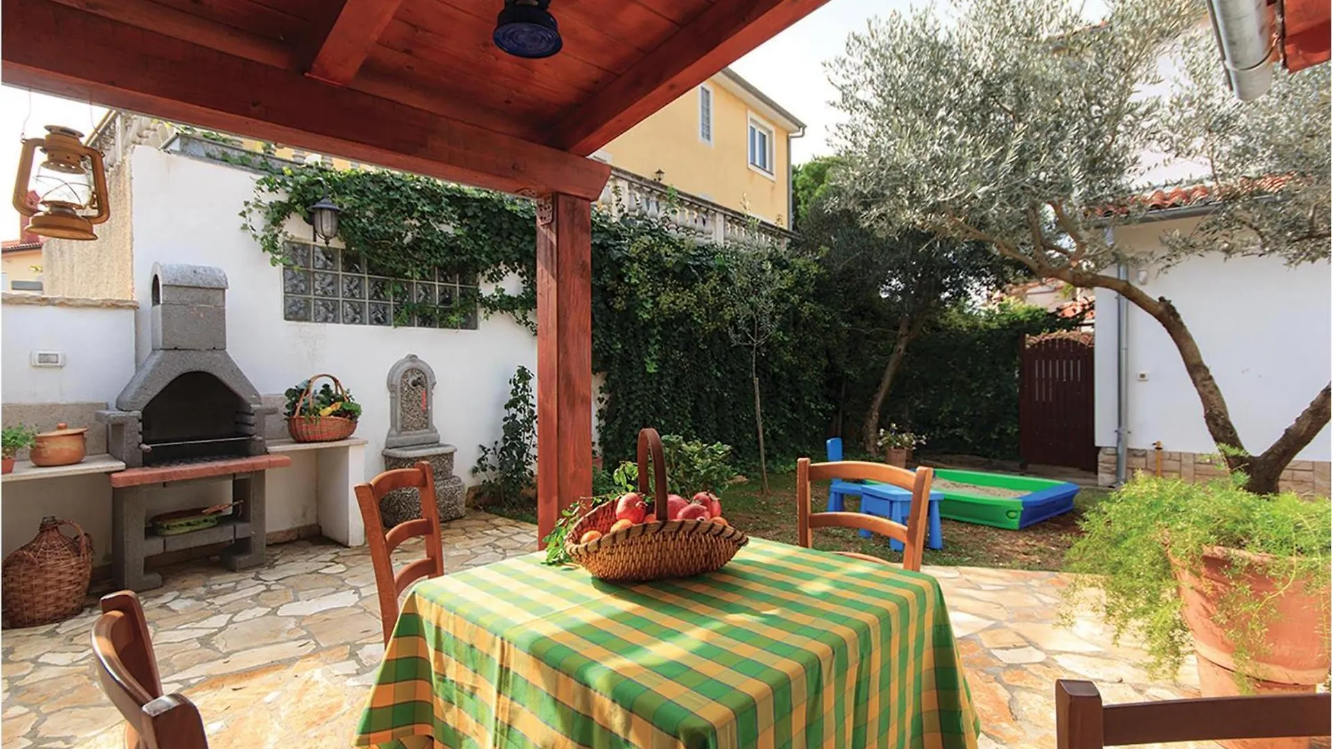 Stunning Apartment In Medulin With Wifi 0*,  Croatia